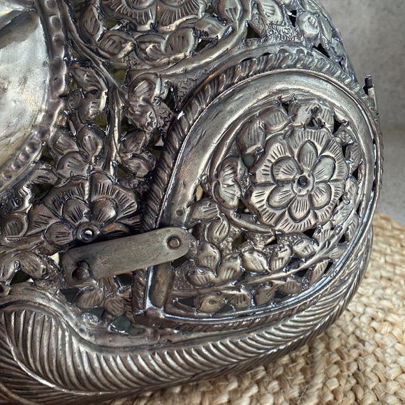 Vintage Raymor Metal Art Cat Sculpture w/ Latched Door Opening - Picture 5 of 16